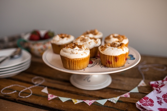 Granola Girl bakes :: Strawberry Cheesecake cupcakes 11